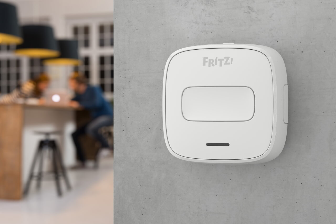 FRITZ!DECT 400: przycisk do sterownia inteligentnymi gniazdkami