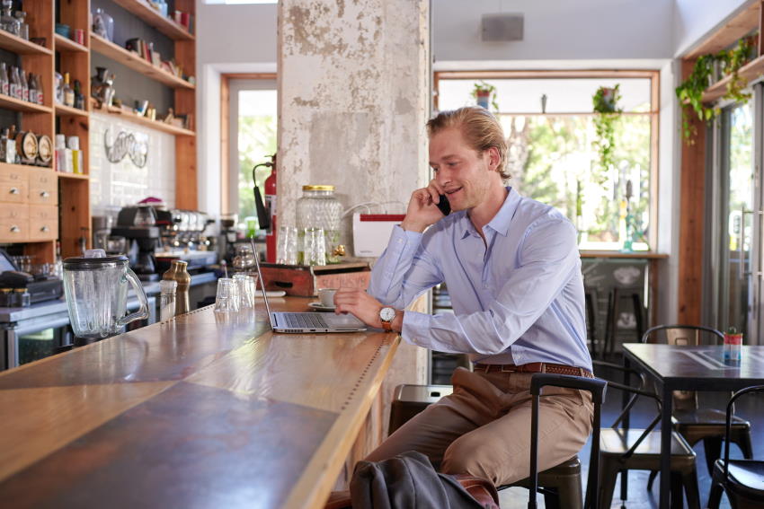 System WiFi Mesh w całej firmie